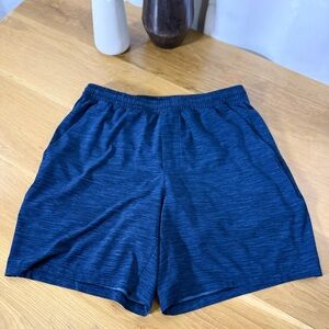 EUC Lululemon Men’s Pace Breaker Short 7" Size L